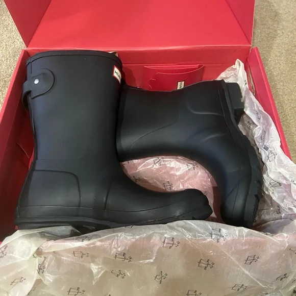 Hunter Classic Black Rain Boots - Picture 4 of 6